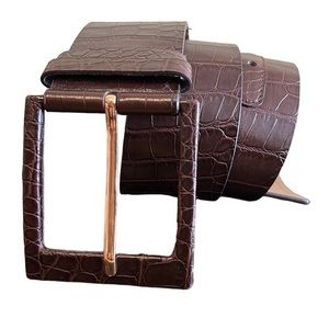 Banana Republic Women’s embossed animal‎ print brown belt medium